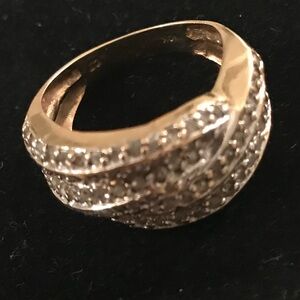10k Elegant vintage yellow Gold dome natural earth diamond Ring